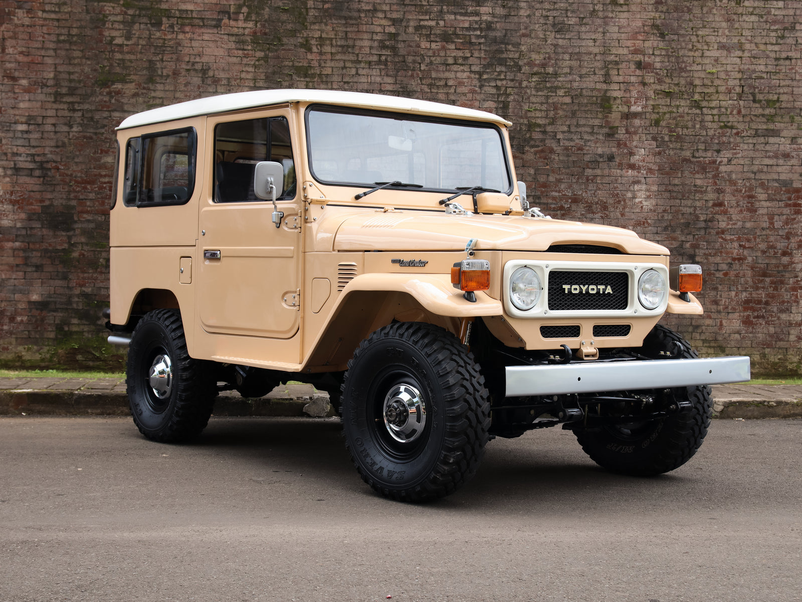 1981 TOYOTA FJ40 LAND CRUISER (SOLD)
