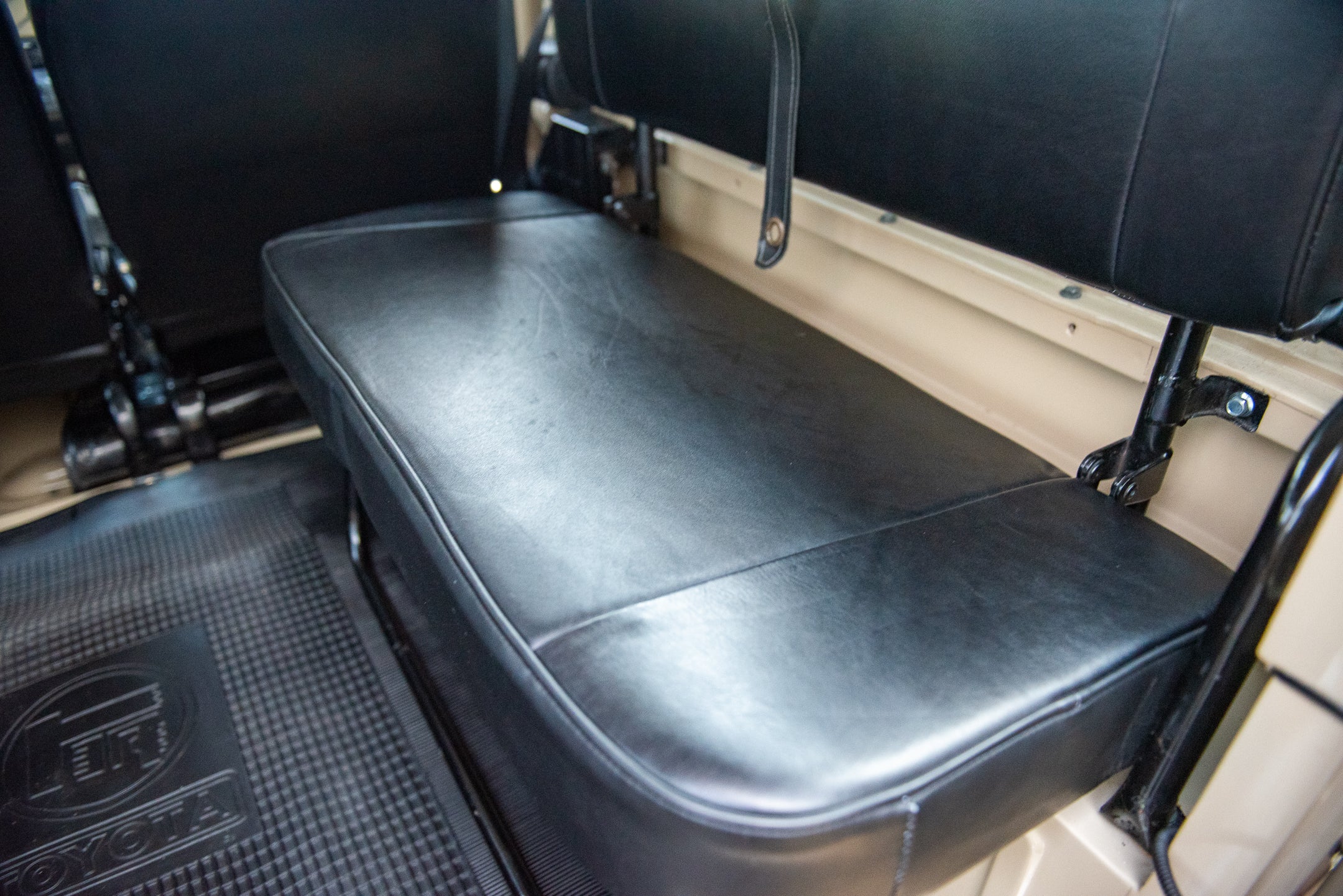 1977 TOYOTA FJ40 LAND CRUISER (SOLD)