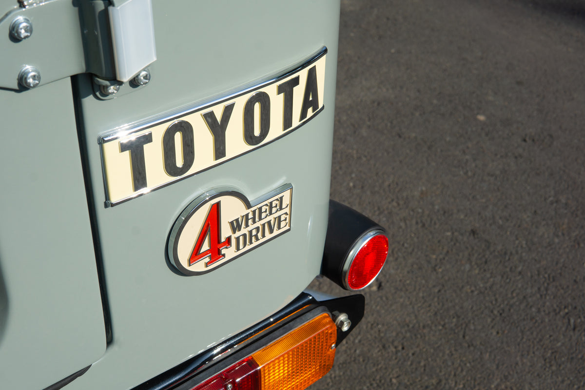 1982 TOYOTA FJ40 LAND CRUISER
