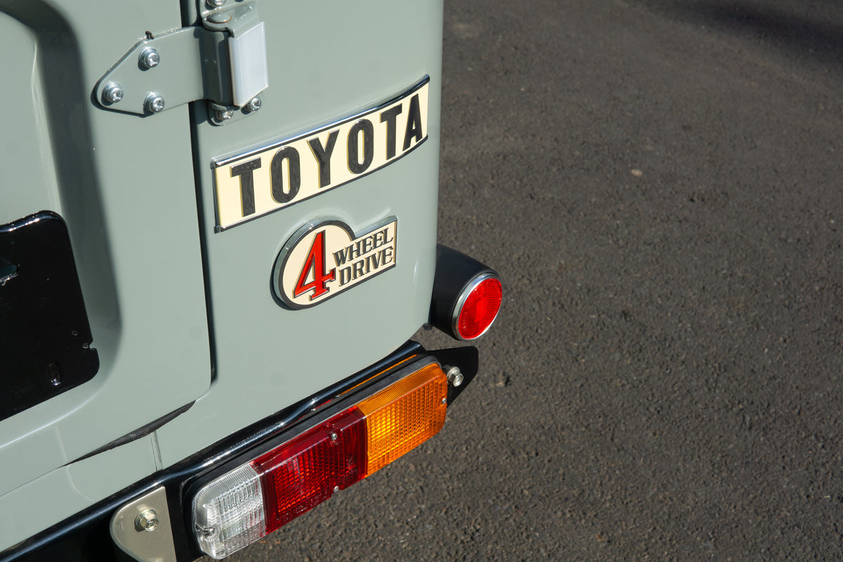 1982 TOYOTA FJ40 LAND CRUISER