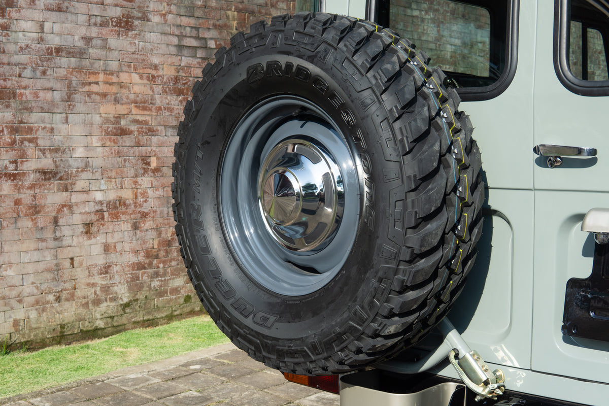 1982 TOYOTA FJ40 LAND CRUISER