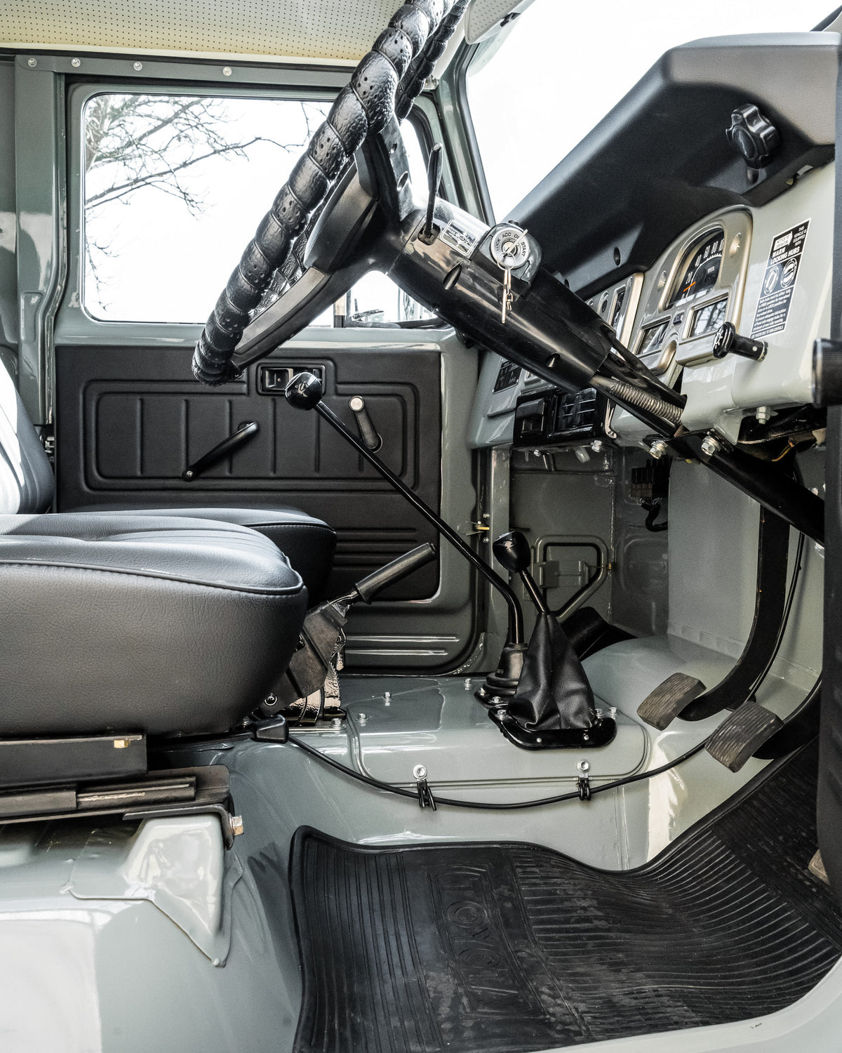  CLASSIC 40 SERIES HEATH GRAY 1982 TOYOTA FJ40 LAND CRUISER NEWLY RESTORED WITH CUSTOM BLACK LEATHER SEATS FOR SALE