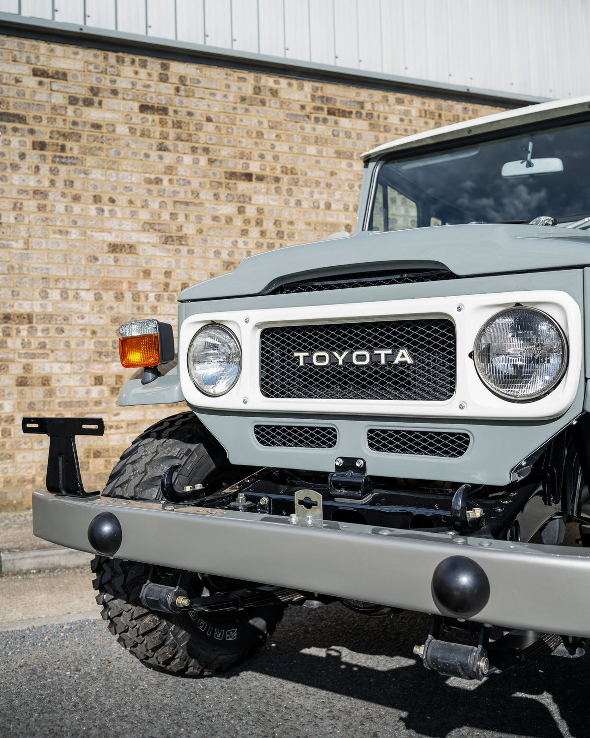 CLASSIC 40 SERIES HEATH GRAY 1982 TOYOTA FJ40 LAND CRUISER NEW RESTORATION FOR SALE