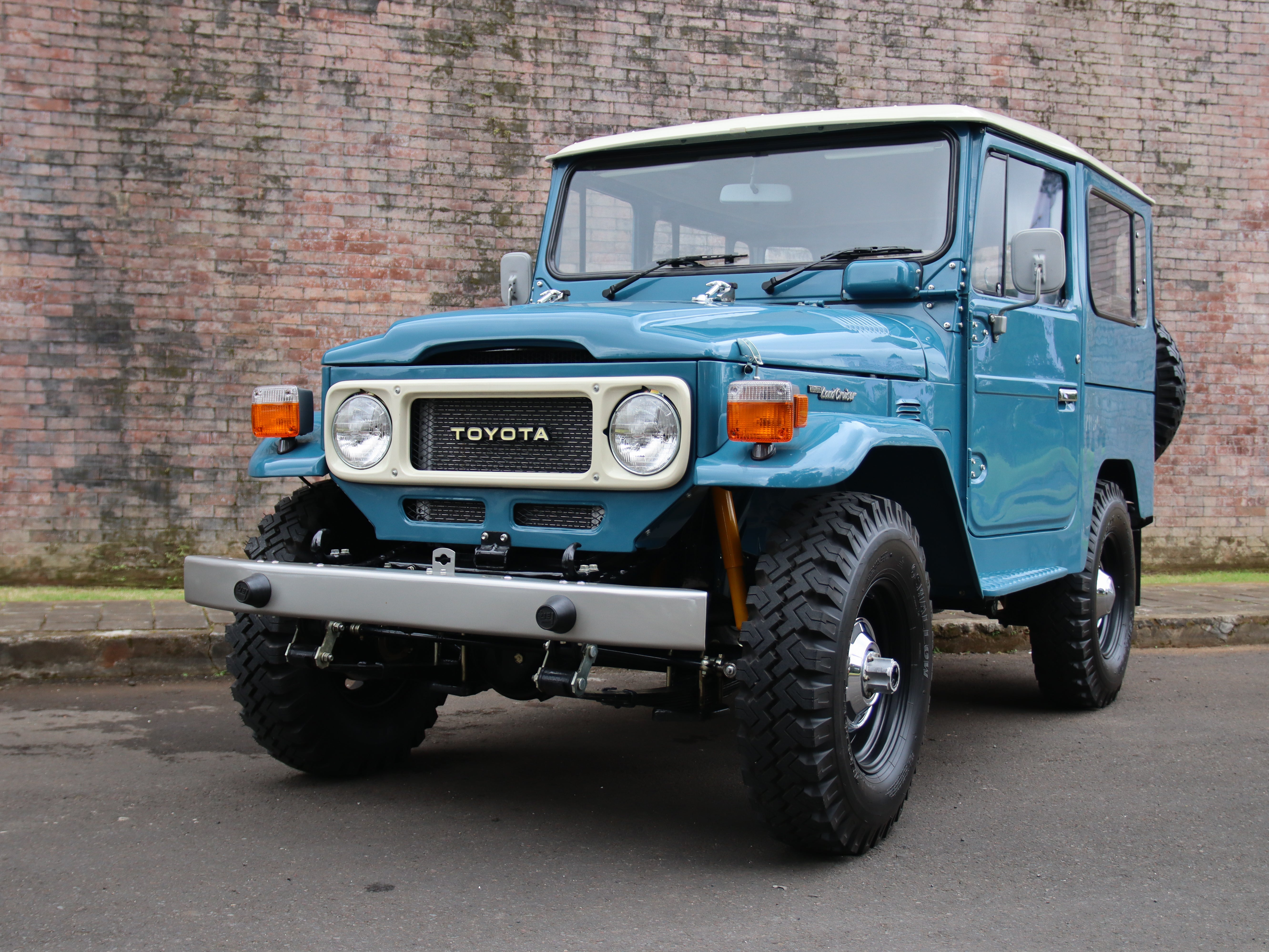 New restored 1980s Toyota 40 Series Land Cruiser FJ40 blue classic tyres