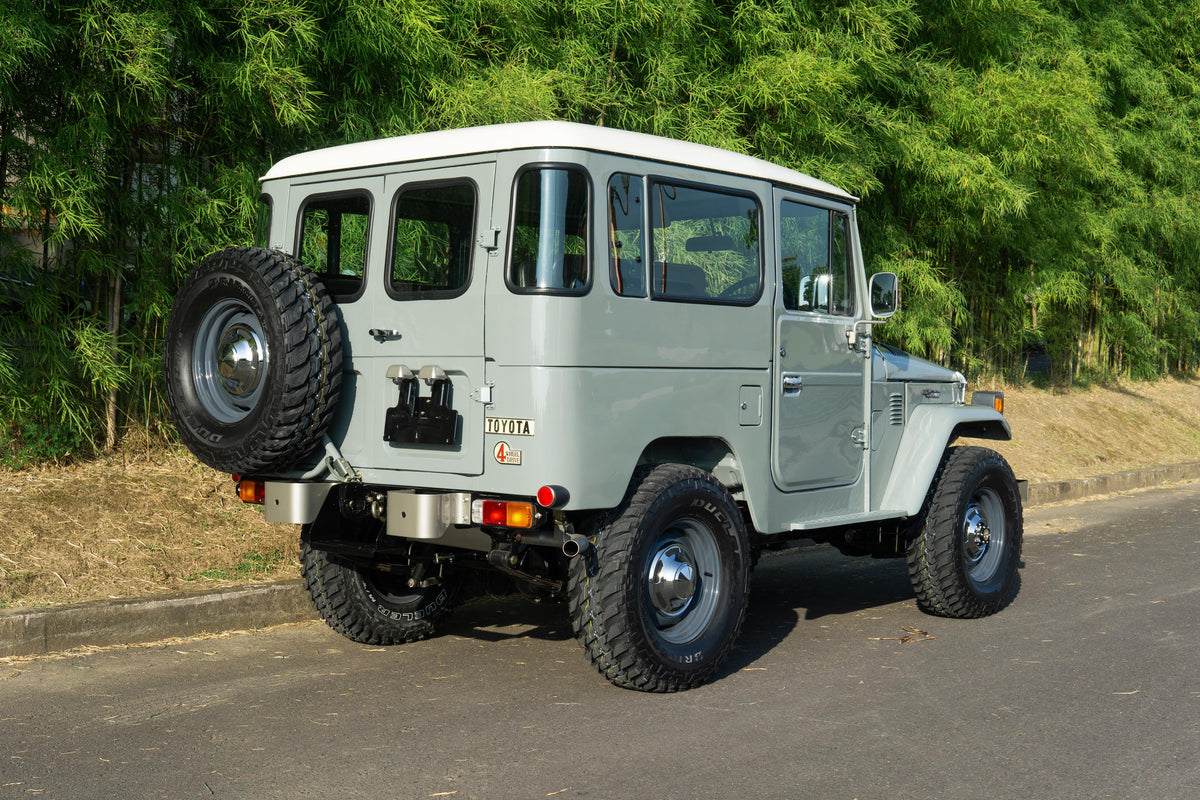 1982 TOYOTA FJ40 LAND CRUISER