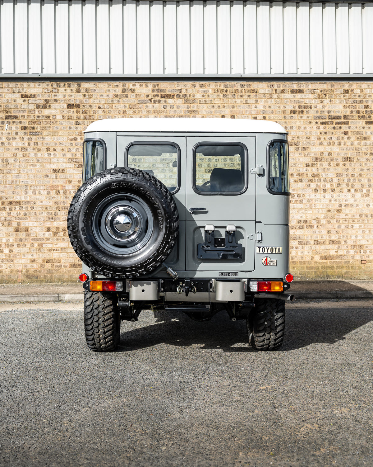 VINTAGE LAND CRUISER 40 SERIES NEW RESTORATION CLASSIC LOOK WITH CLASSIC TYRES FOR SALE