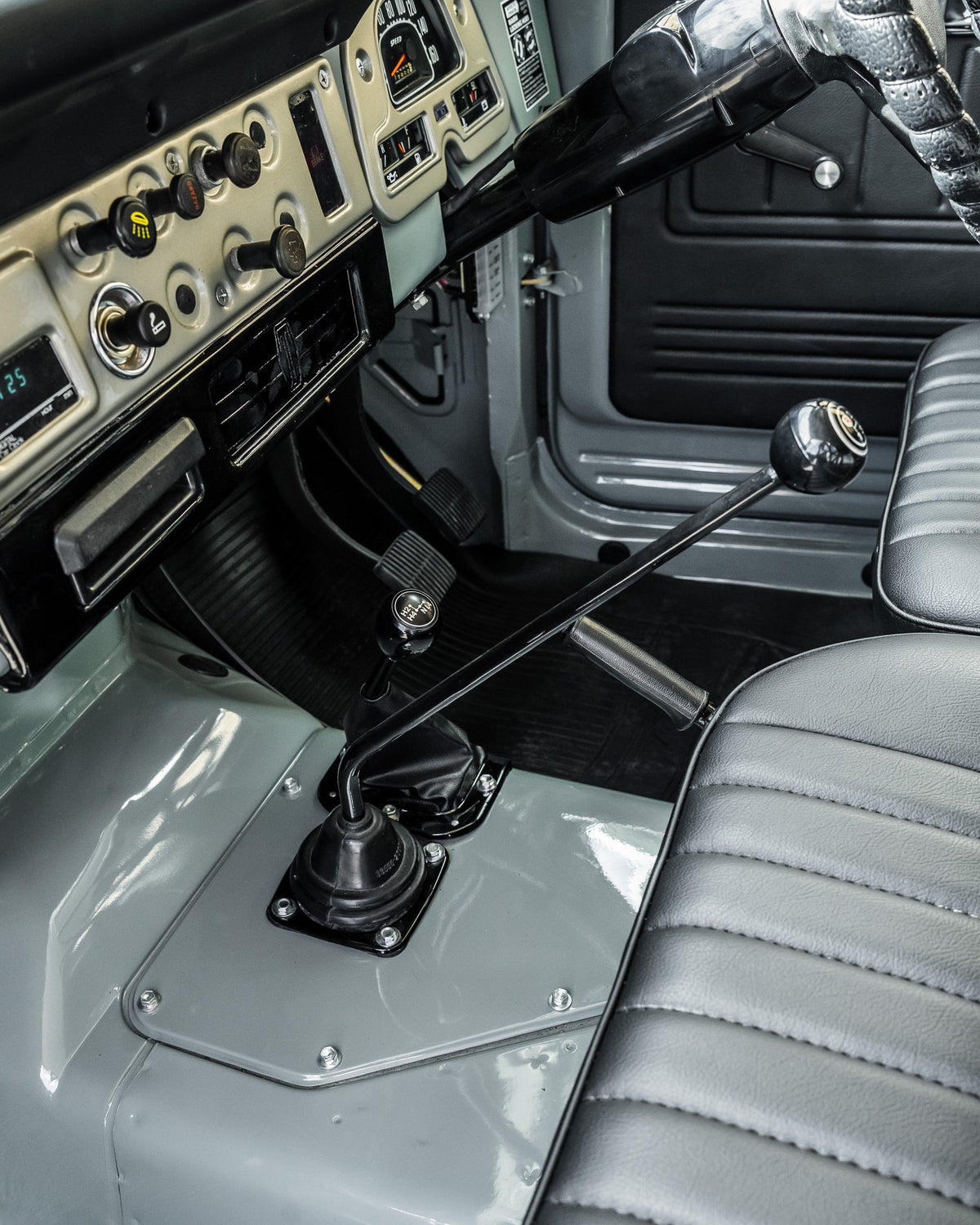CLASSIC 40 SERIES HEATH GRAY 1982 TOYOTA FJ40 LAND CRUISER NEWLY RESTORED WITH CUSTOM BLACK LEATHER SEATS FOR SALE