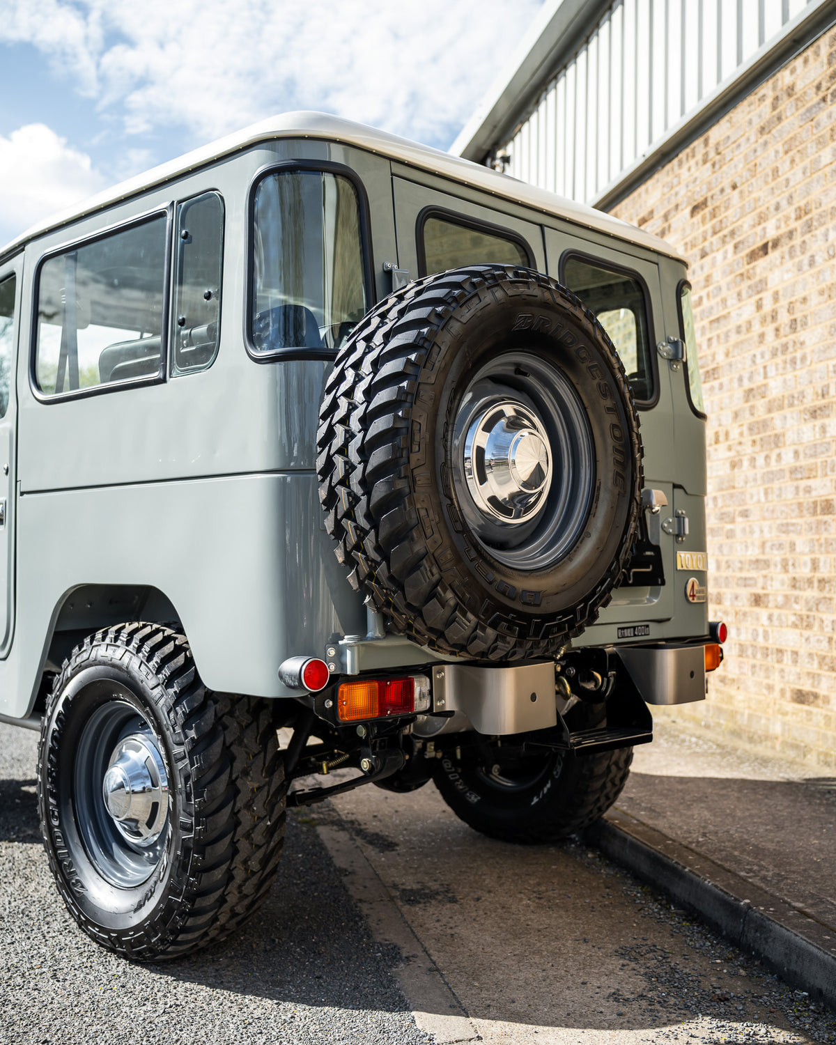 VINTAGE 40 SERIES TOYOTA JEEP TOYOTA FJ40 LAND CRUISER FOR SALE