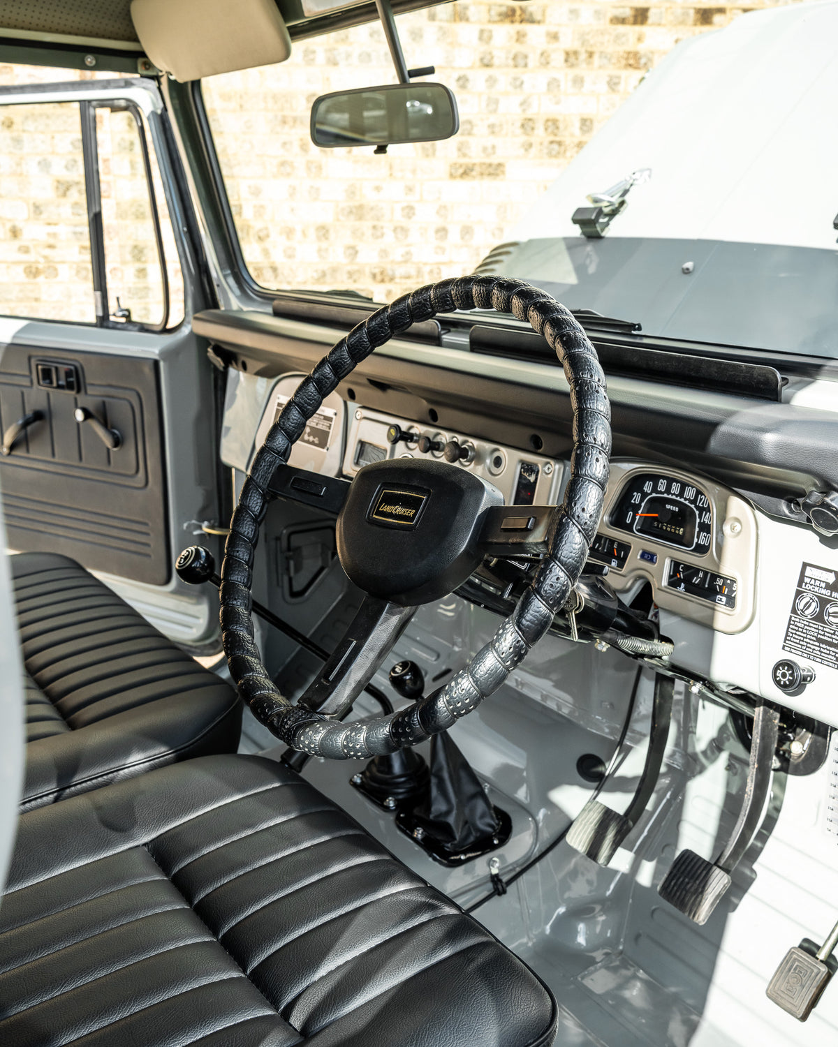 RESTORED VINTAGE 40 SERIES HEATH GRAY 1982 TOYOTA FJ40 LAND CRUISER WITH CUSTOM BLACK LEATHER SEATS FOR SALE