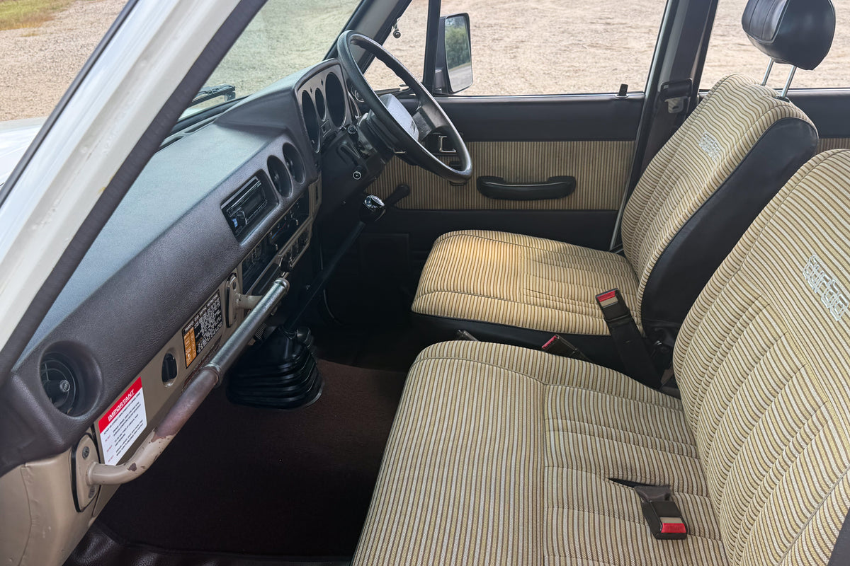 1986 Toyota HJ61 Land Cruiser Turbo Diesel Original Upholstery For Sale