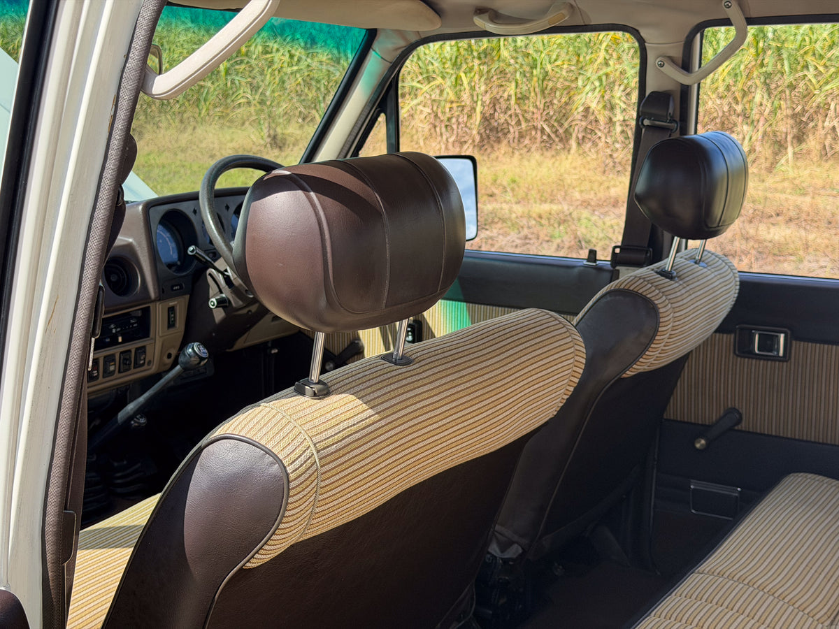 1986 Toyota HJ61 Land Cruiser Turbo Diesel Original Upholstery For Sale