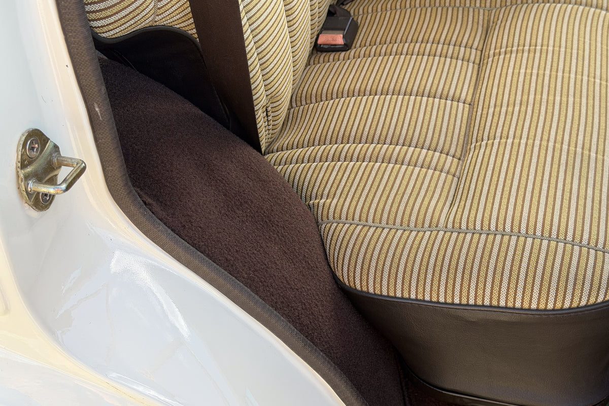 1986 Toyota HJ61 Land Cruiser Turbo Diesel Original Upholstery For Sale
