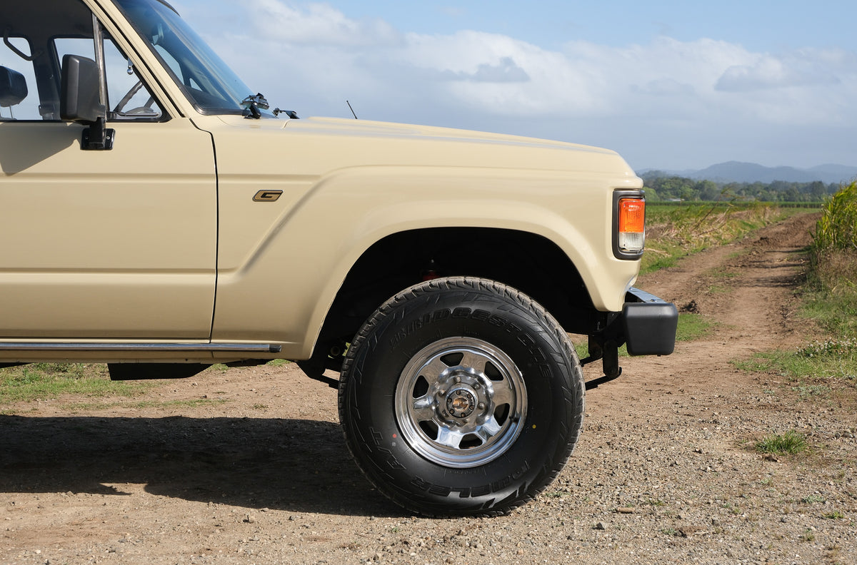 1984 TOYOTA HJ60 LAND CRUISER