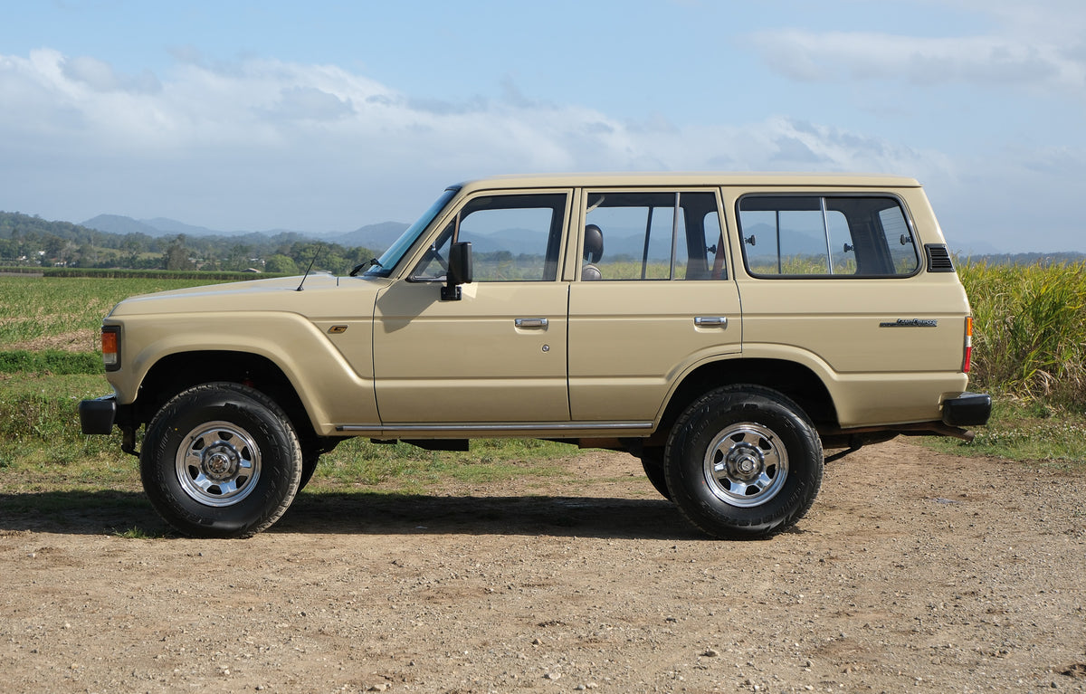 1984 TOYOTA HJ60 LAND CRUISER