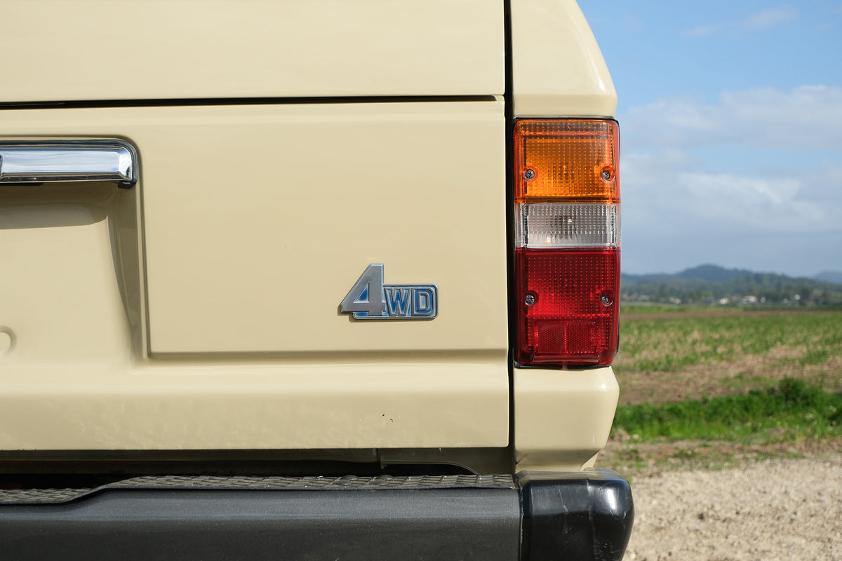 1984 TOYOTA HJ60 LAND CRUISER