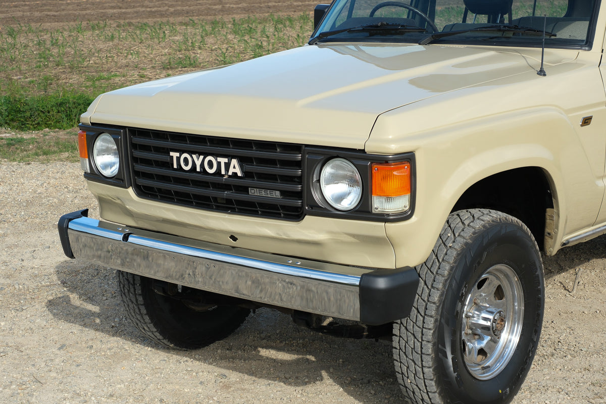 1984 TOYOTA HJ60 LAND CRUISER