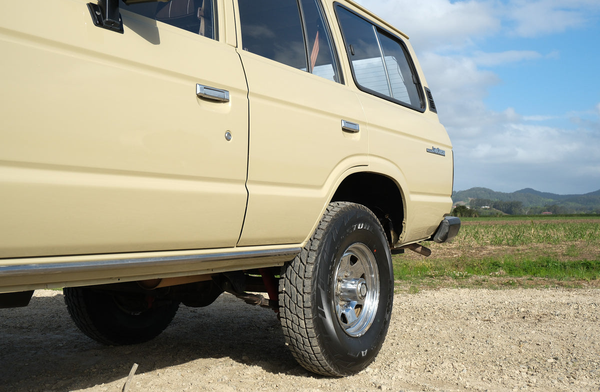 1984 TOYOTA HJ60 LAND CRUISER