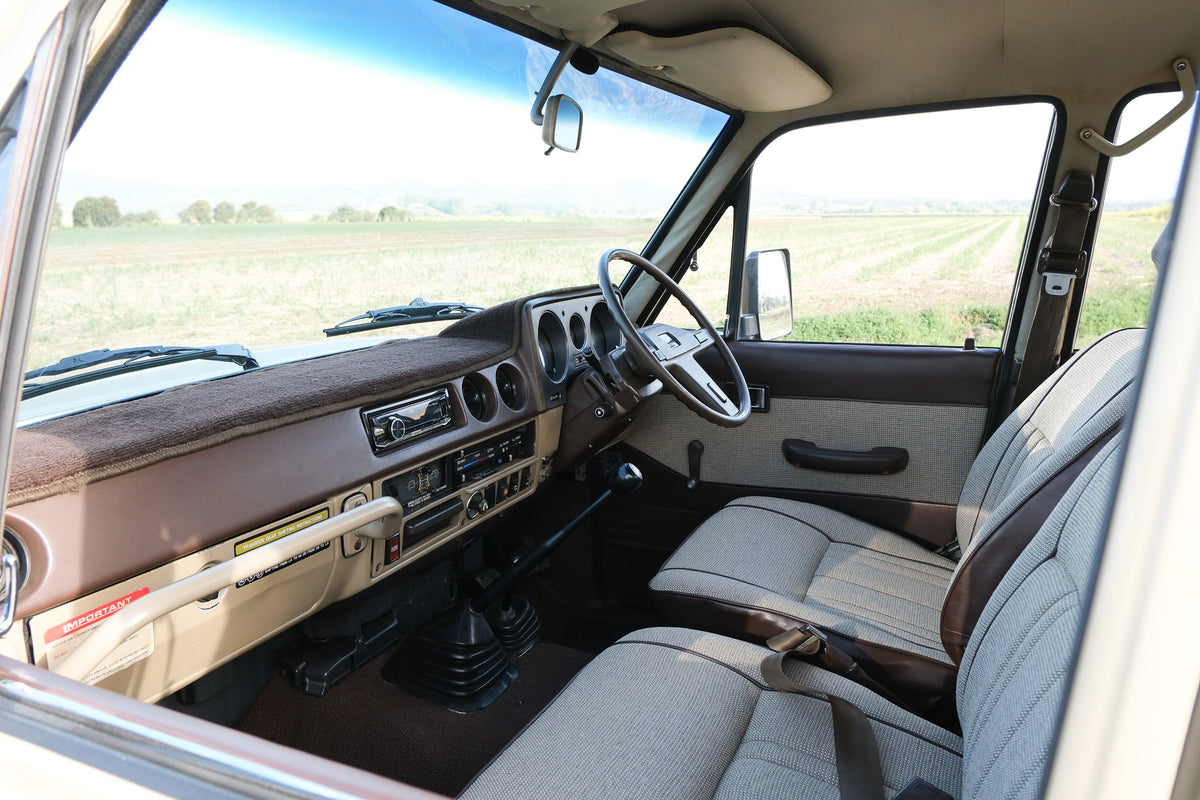1984 TOYOTA HJ60 LAND CRUISER