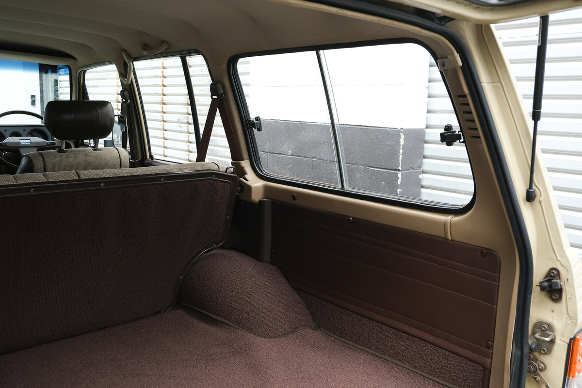 1984 TOYOTA HJ60 LAND CRUISER