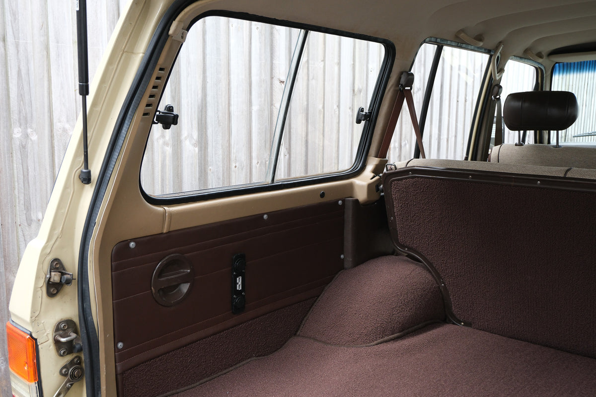 1984 TOYOTA HJ60 LAND CRUISER