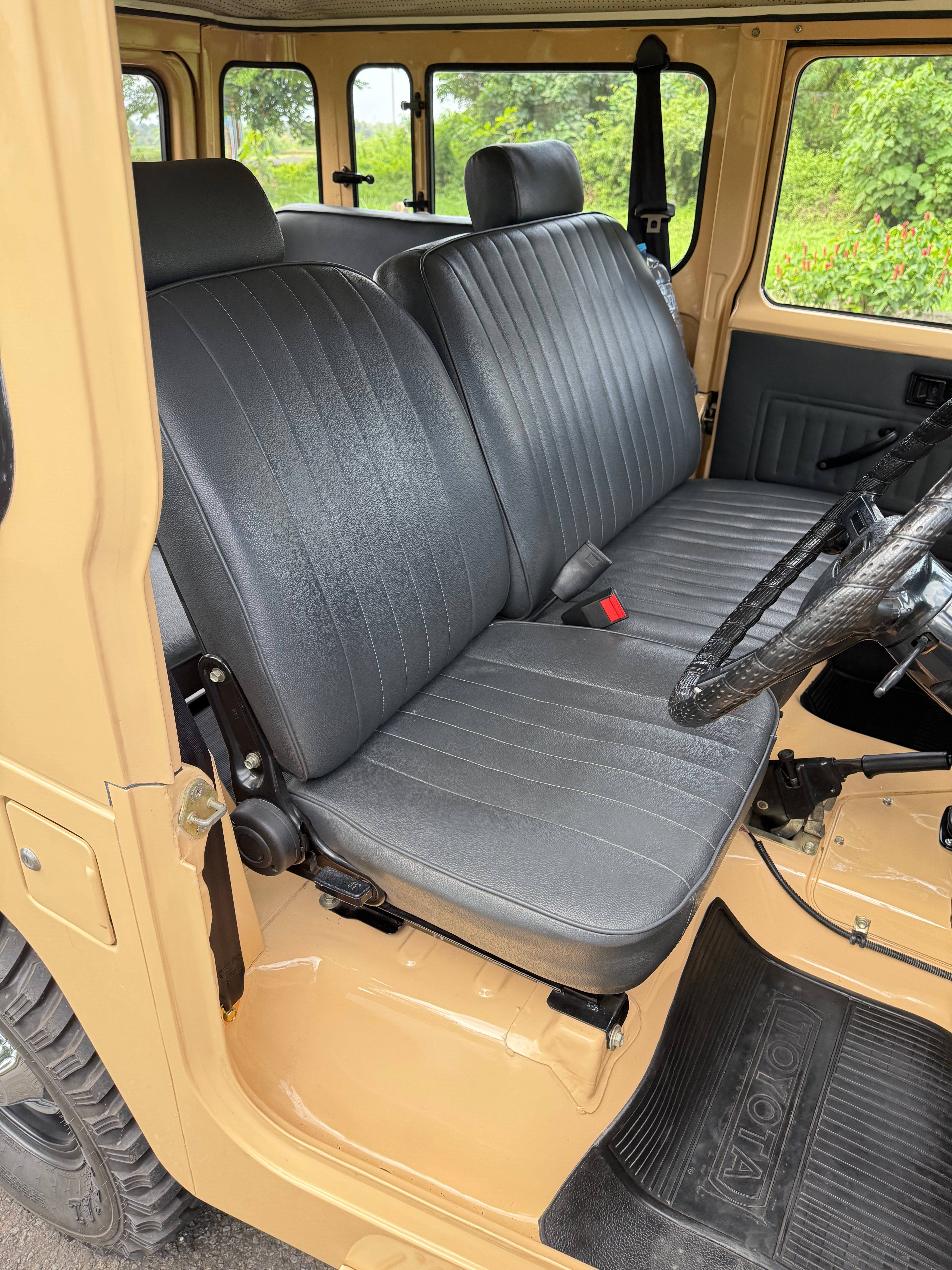 1981 FJ40 LAND CRUISER