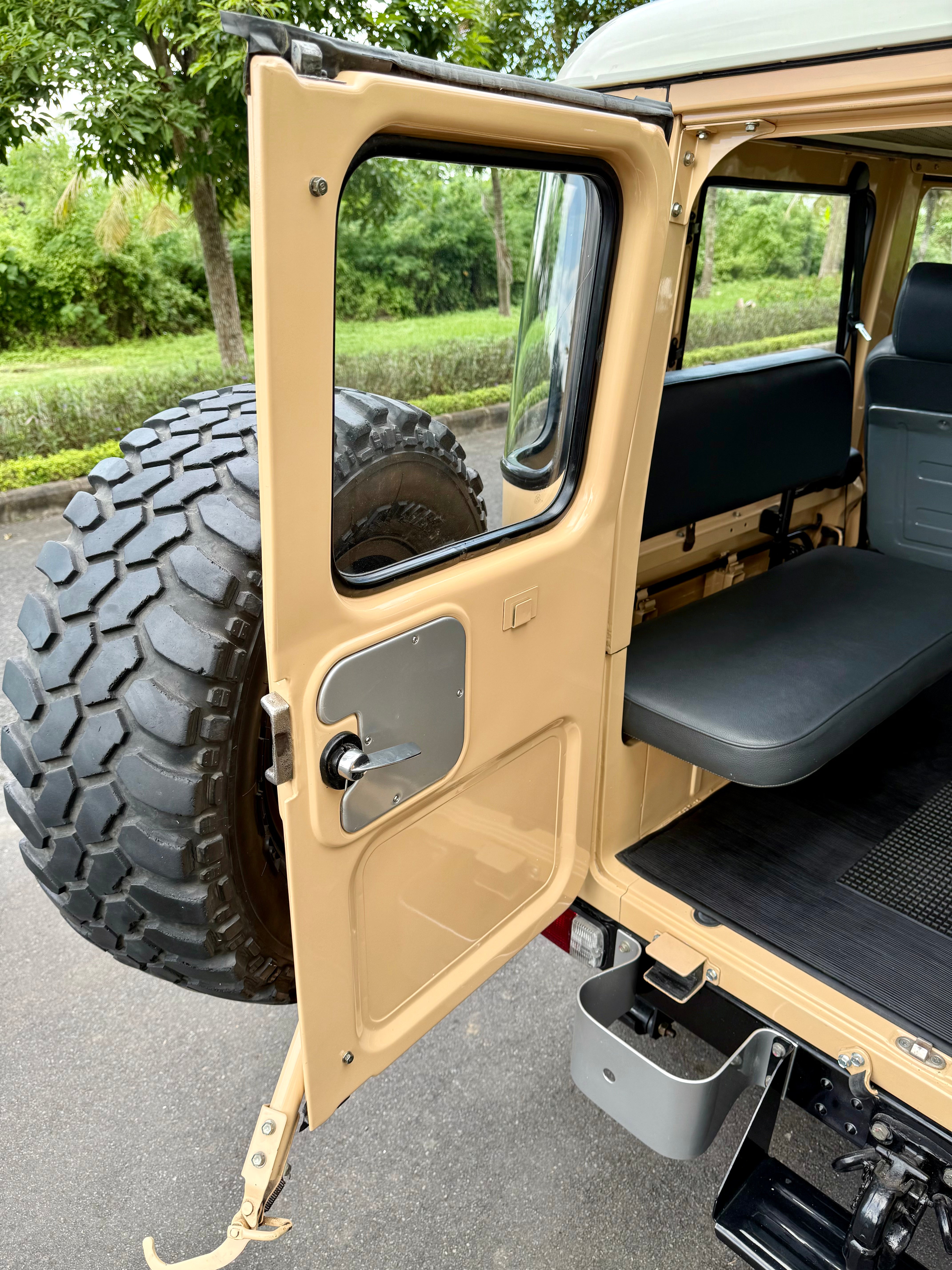 1981 FJ40 LAND CRUISER