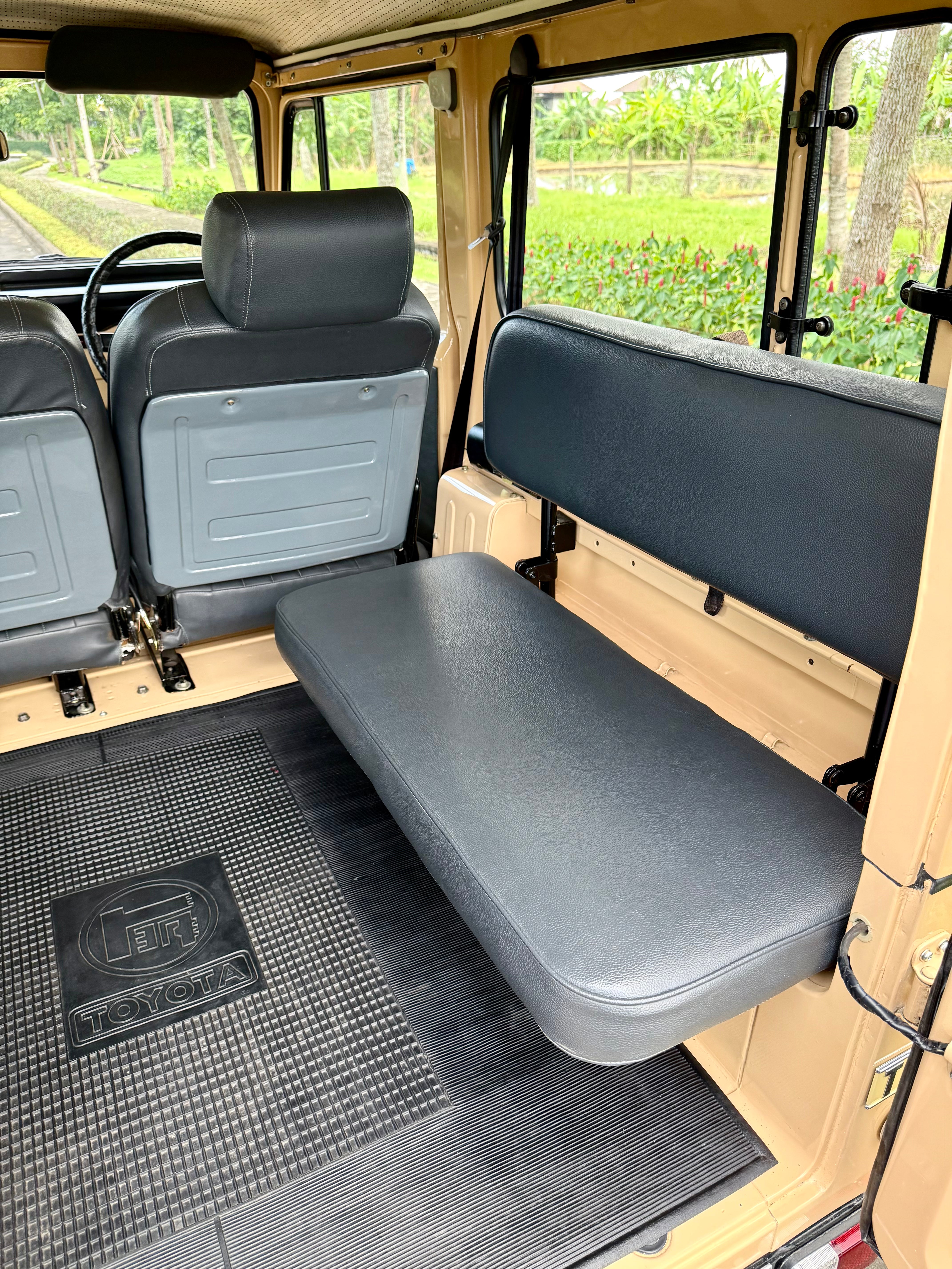 1981 FJ40 LAND CRUISER