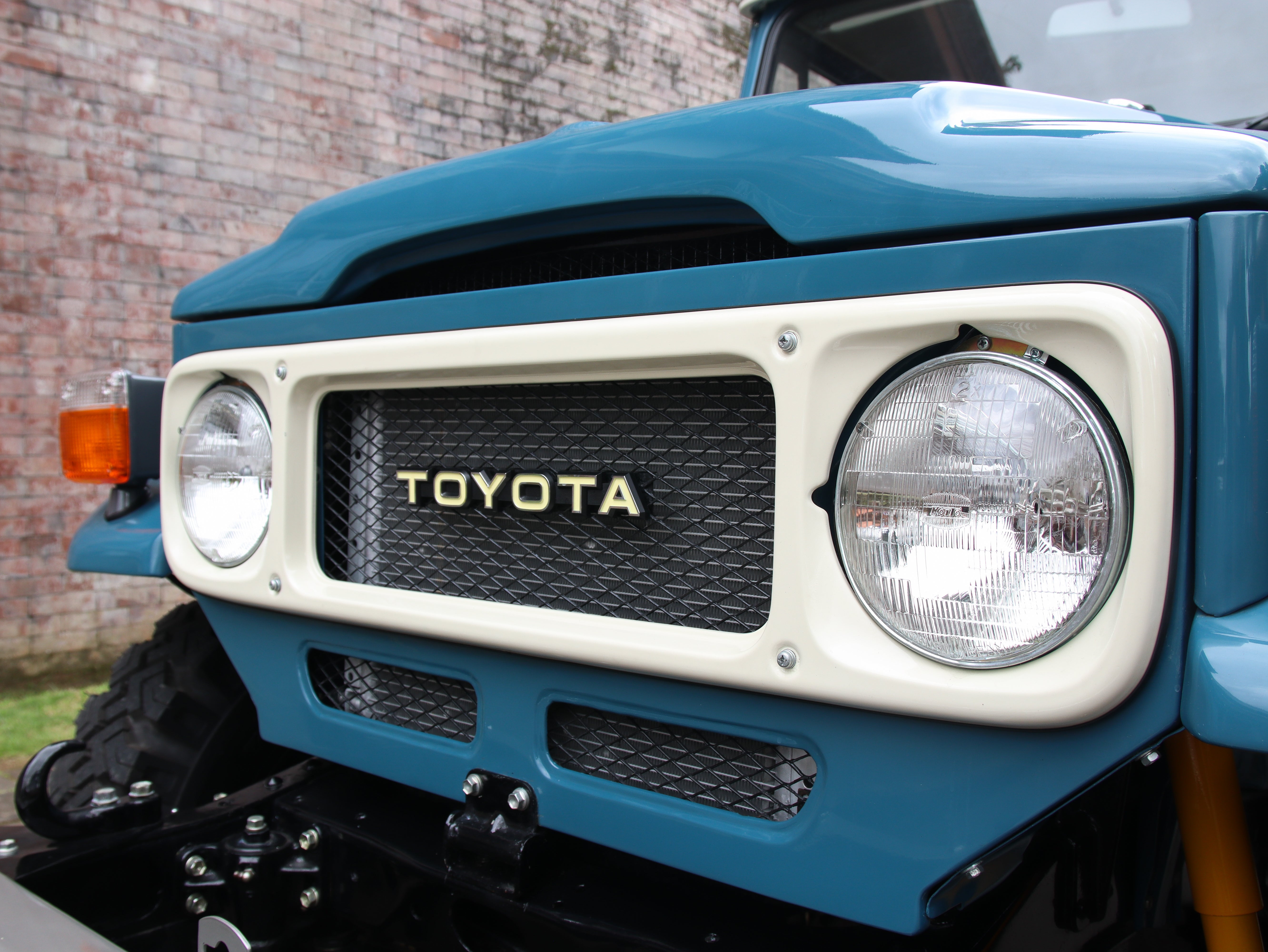 1982 TOYOTA FJ40 LAND CRUISER (SOLD)