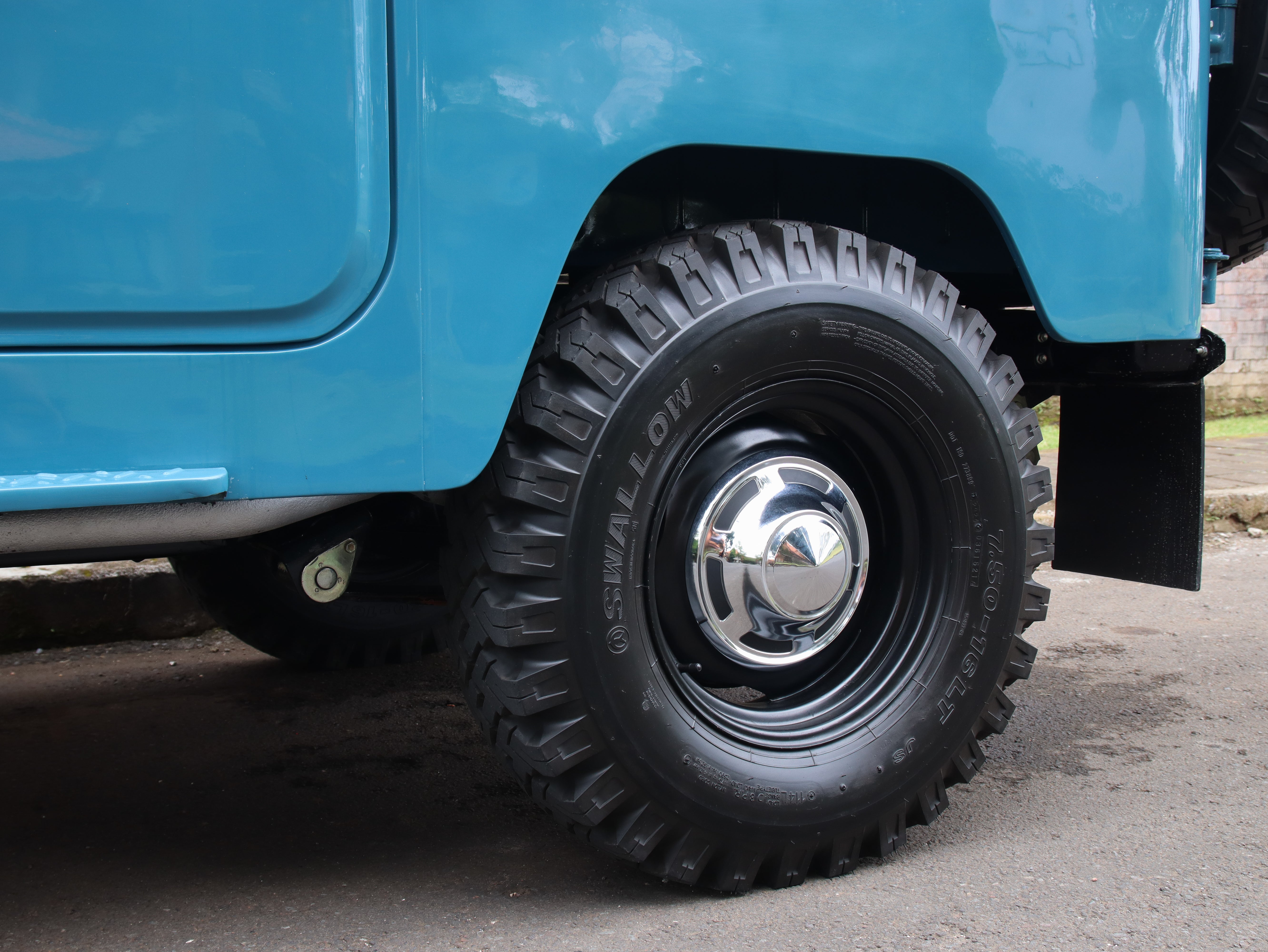 1982 TOYOTA FJ40 LAND CRUISER (SOLD)