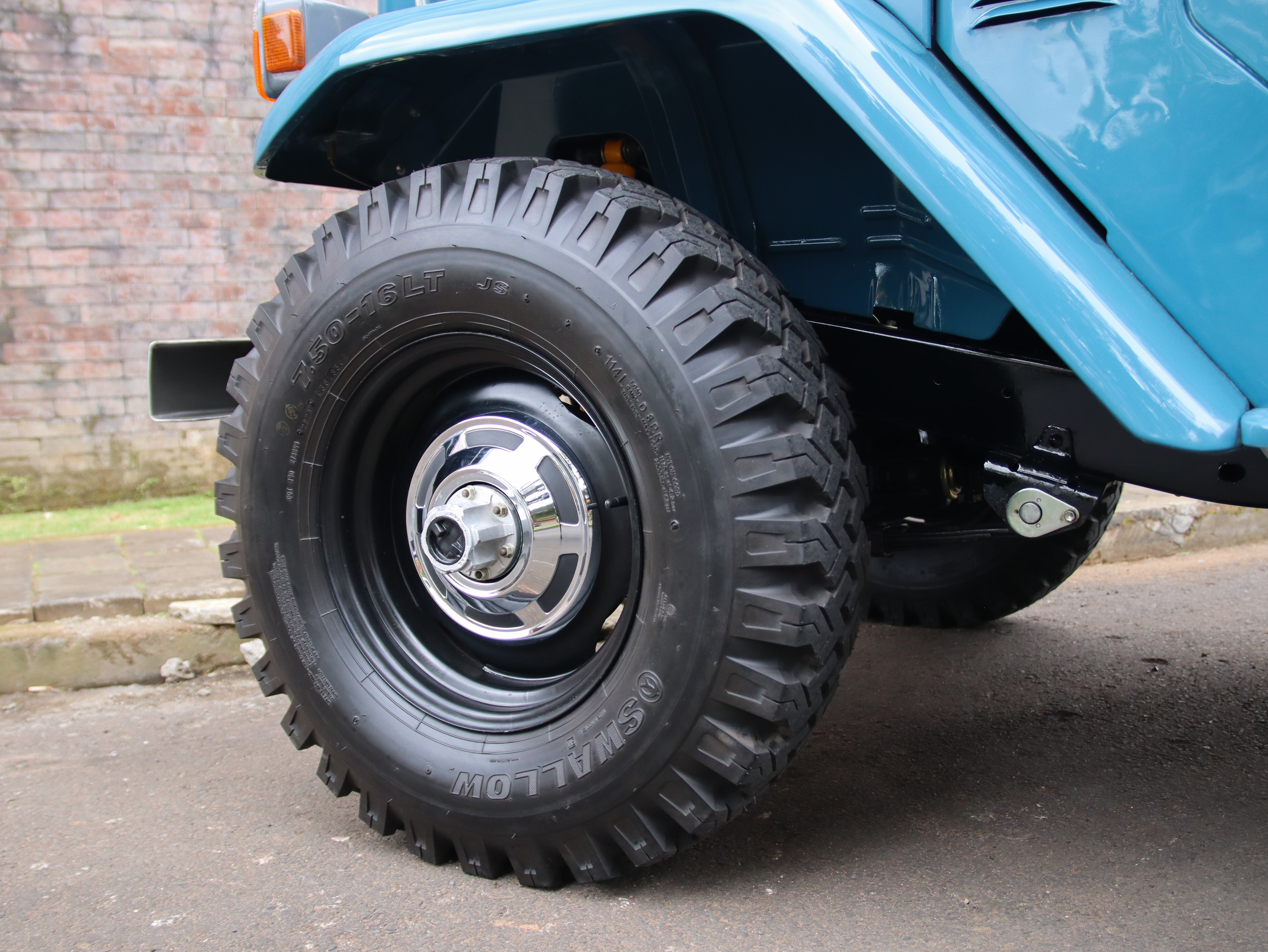 1982 TOYOTA FJ40 LAND CRUISER (SOLD)