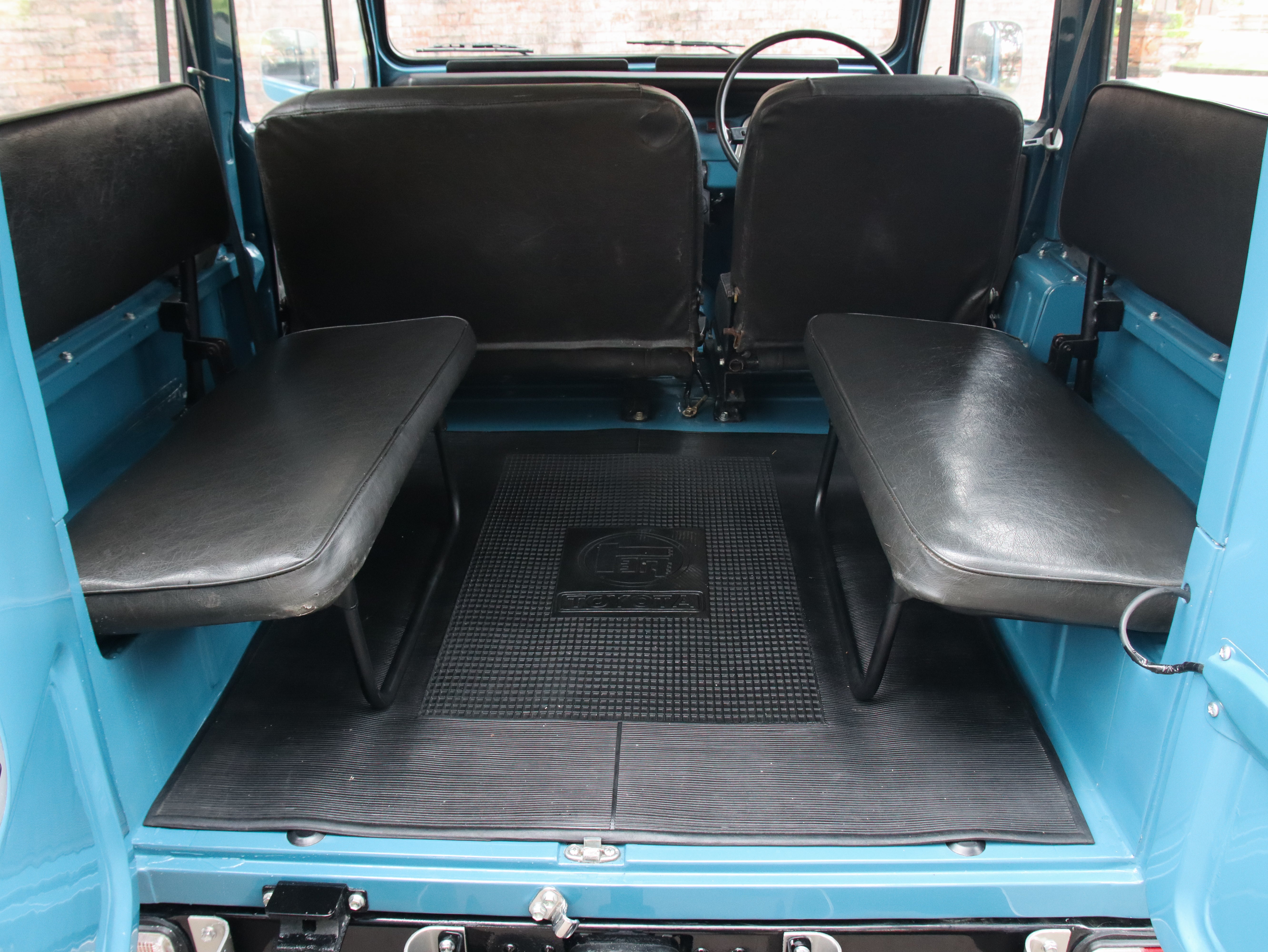 1982 TOYOTA FJ40 LAND CRUISER (SOLD)