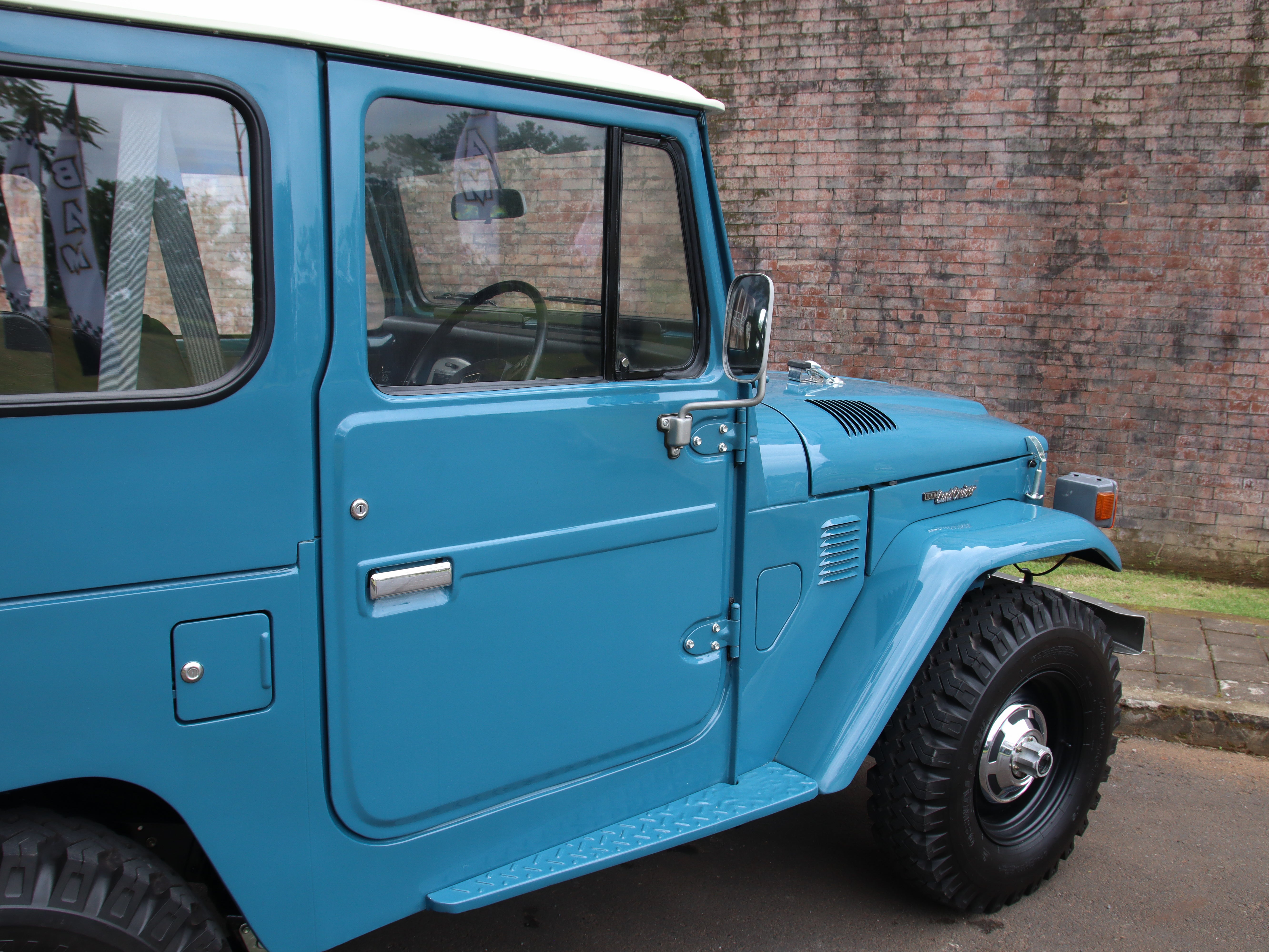 1982 TOYOTA FJ40 LAND CRUISER (SOLD)
