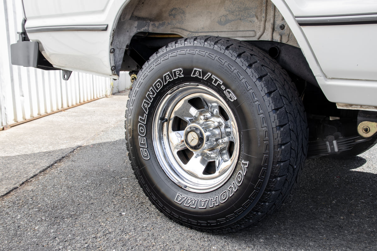 1989 TOYOTA FJ62 LAND CRUISER