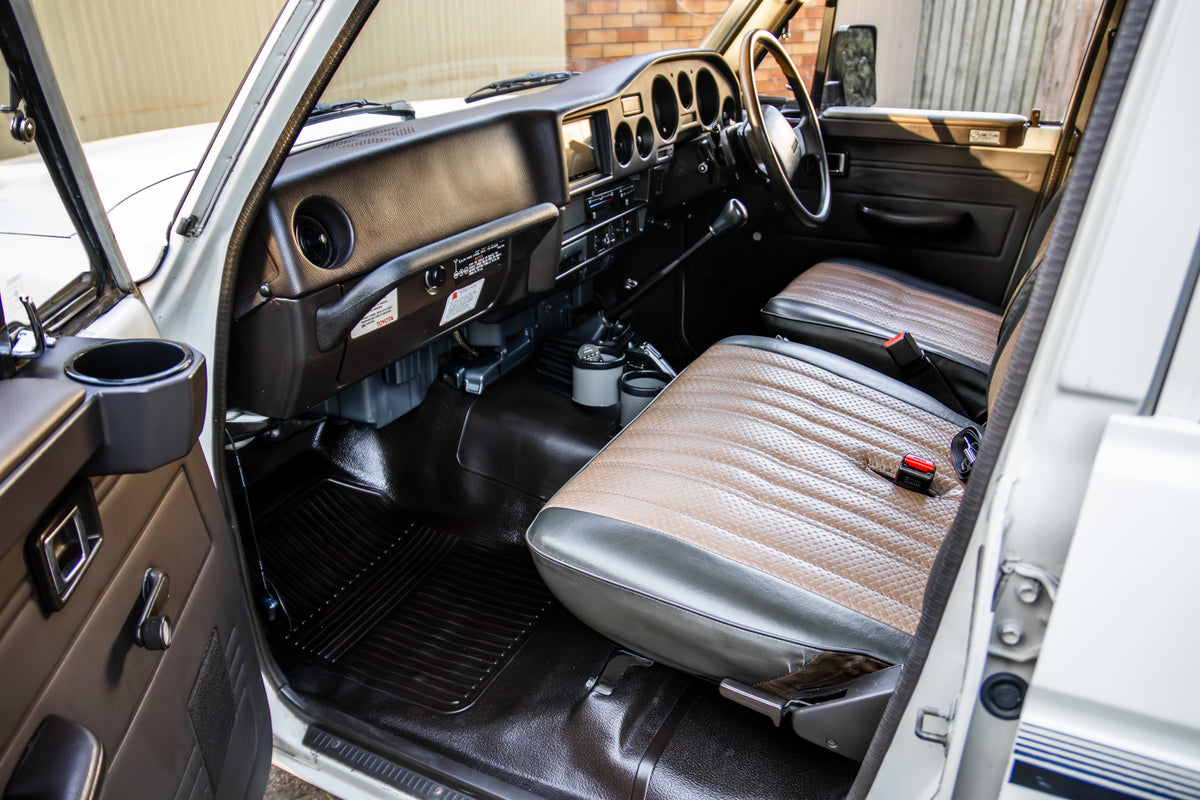 1989 TOYOTA FJ62 LAND CRUISER