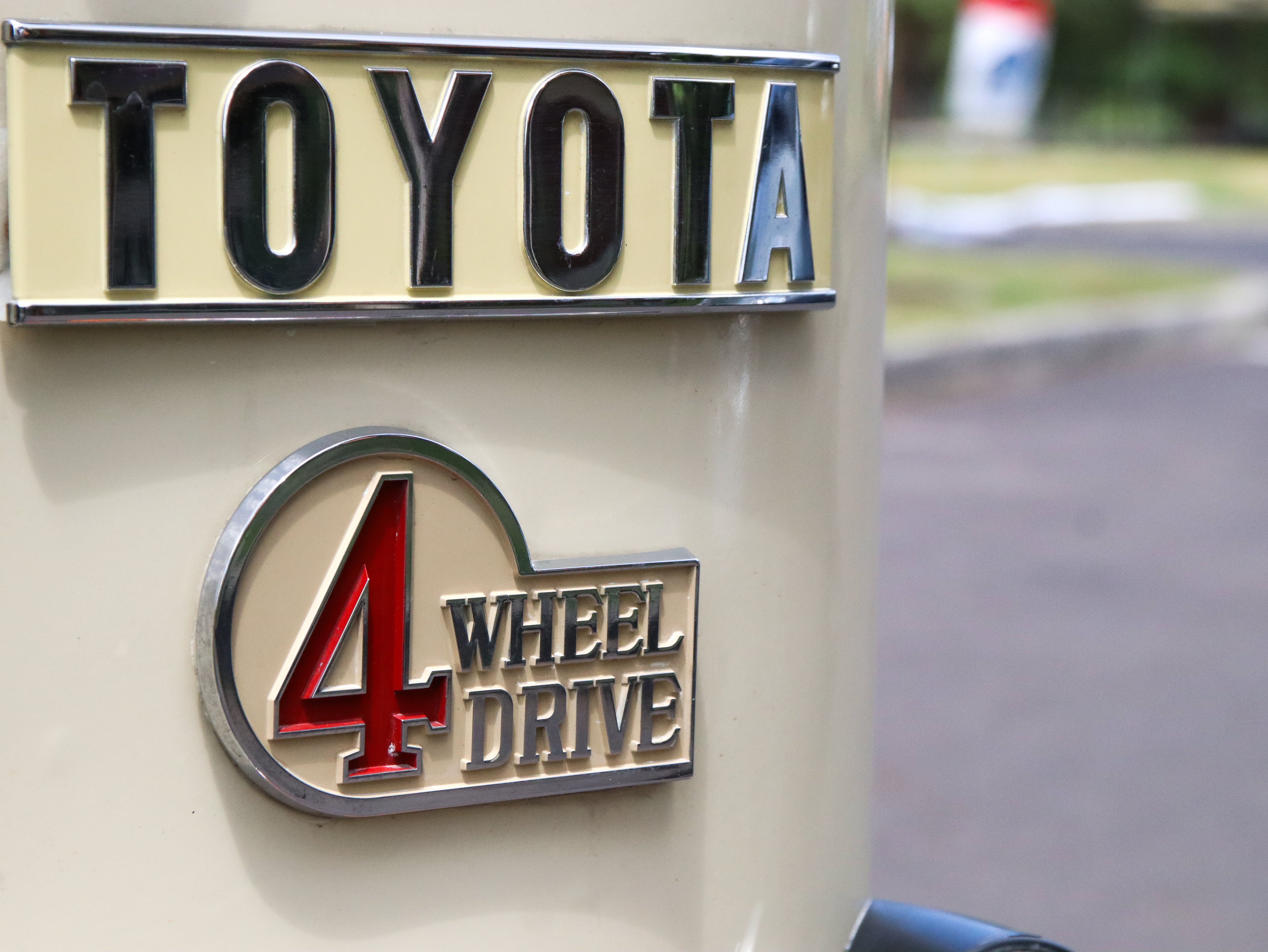 1980 TOYOTA FJ40 LAND CRUISER (SOLD)