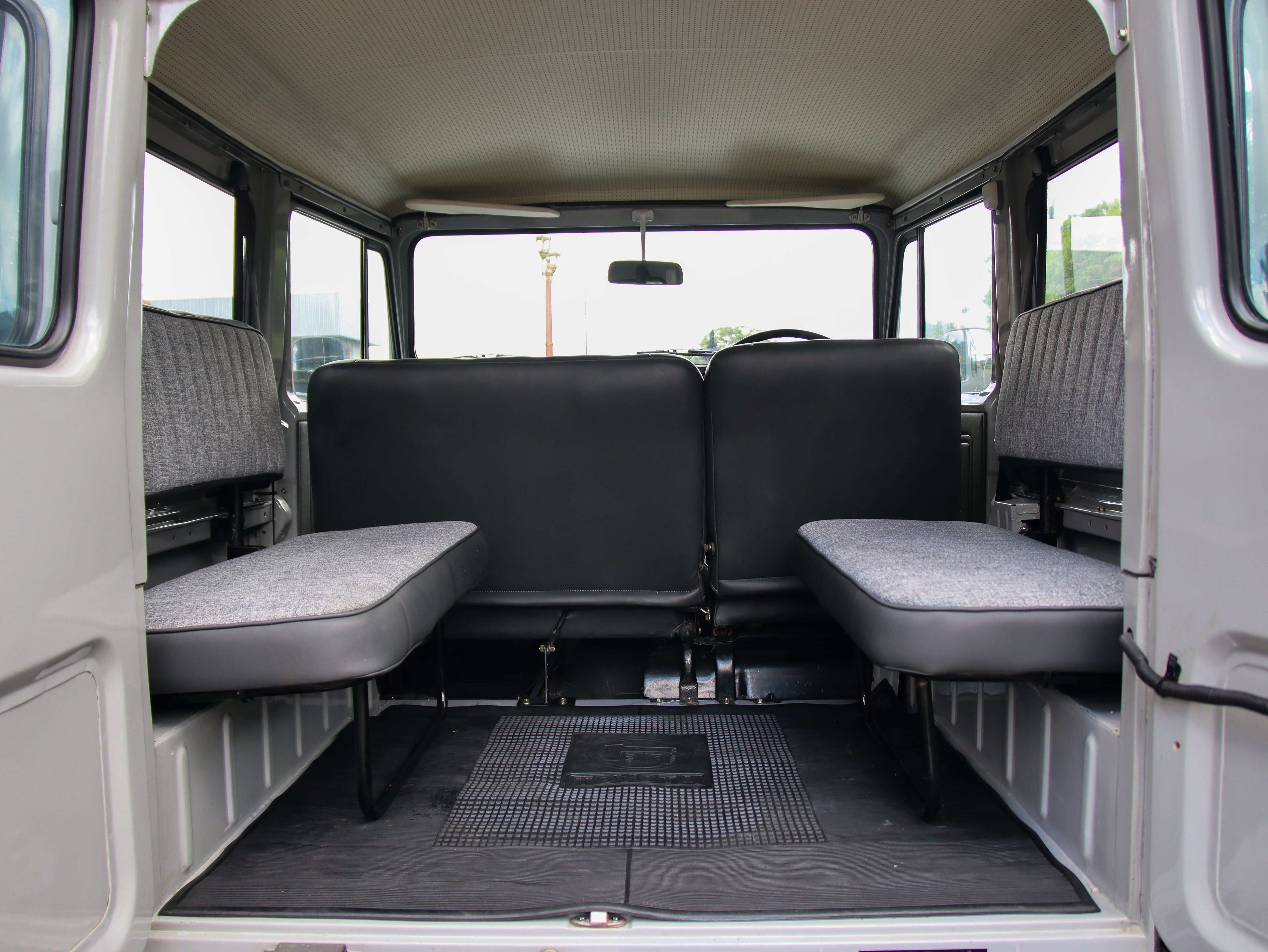 1977 TOYOTA FJ40 LAND CRUISER