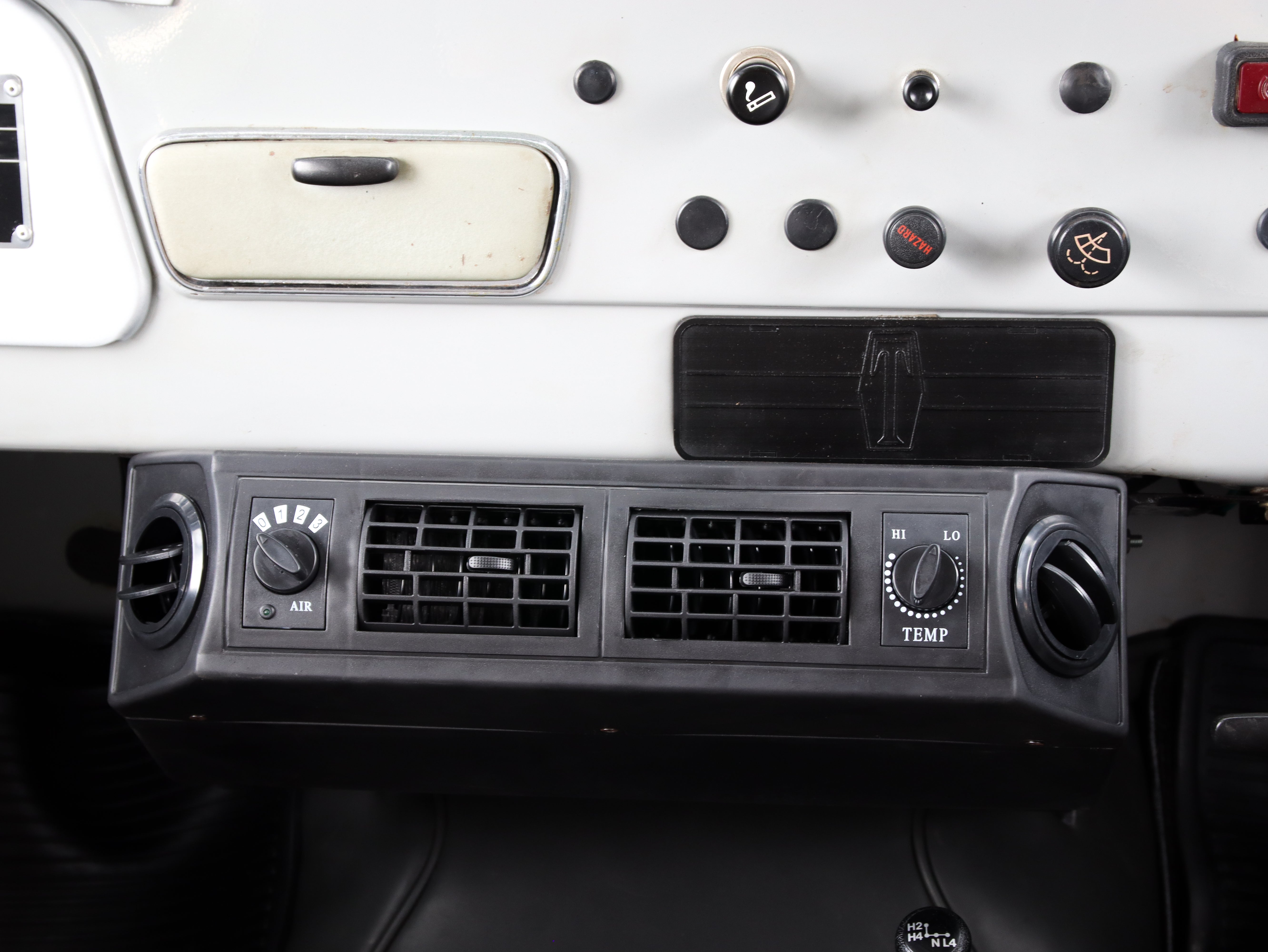 1977 TOYOTA FJ40 LAND CRUISER