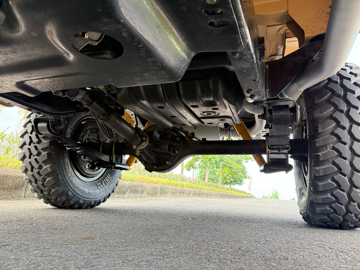 Beige 1981 Toyota FJ40 Land Cruiser Full Servicing and 2F Engine Overhauled