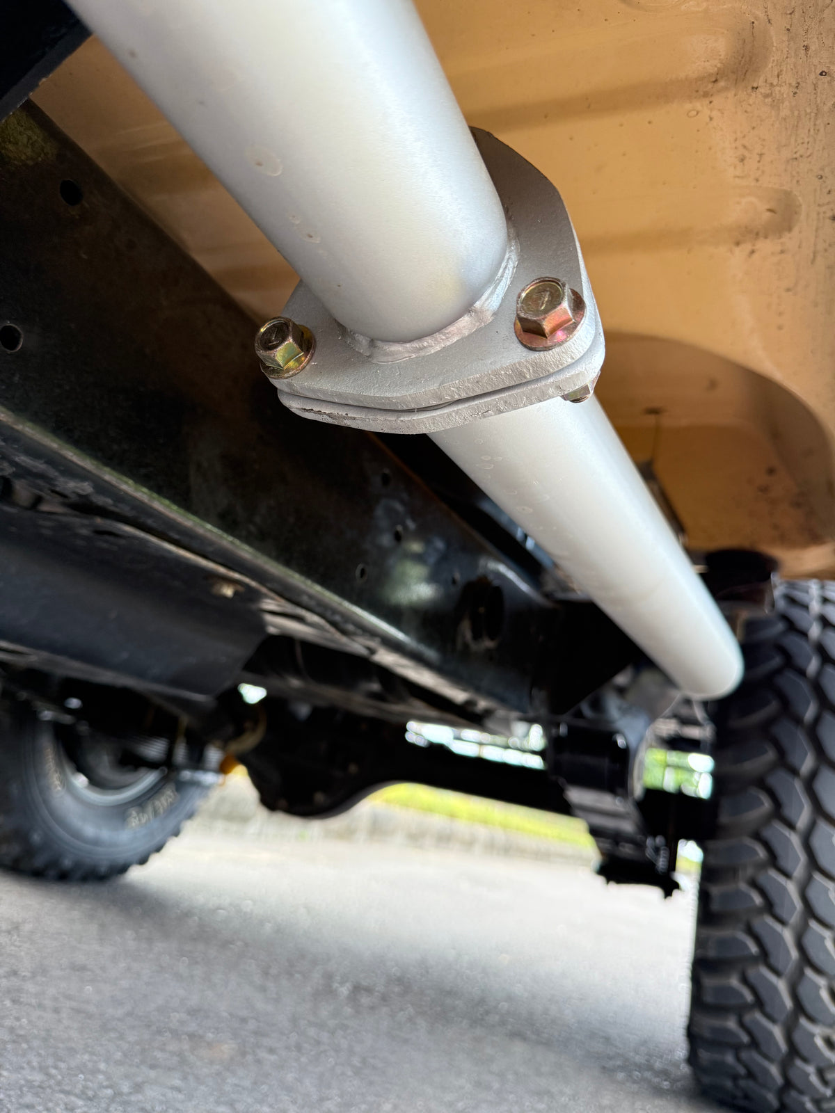 Beige 1981 Toyota FJ40 Land Cruiser Full Servicing and 2F Engine Overhauled