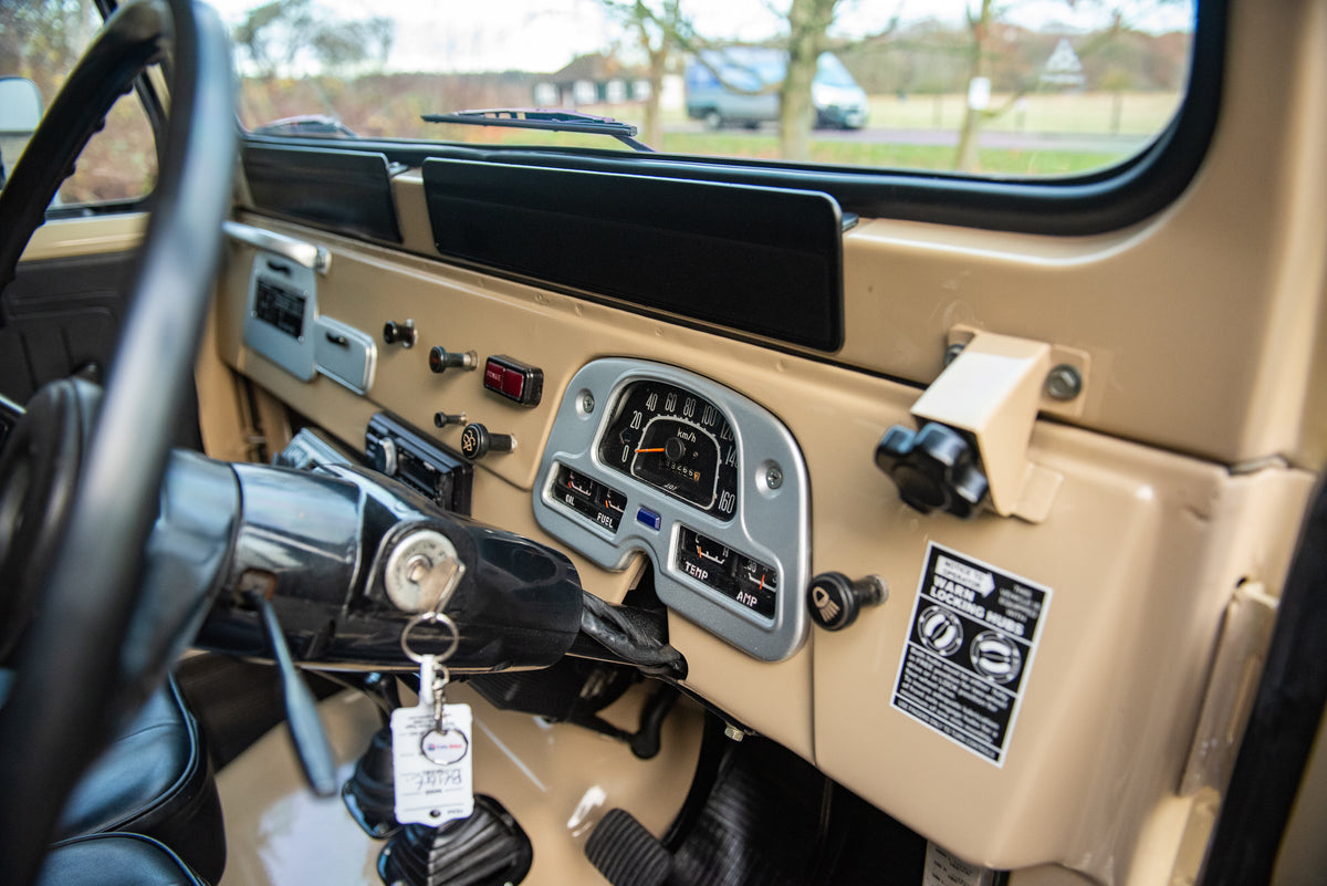 1977 TOYOTA FJ40 LAND CRUISER (SOLD)