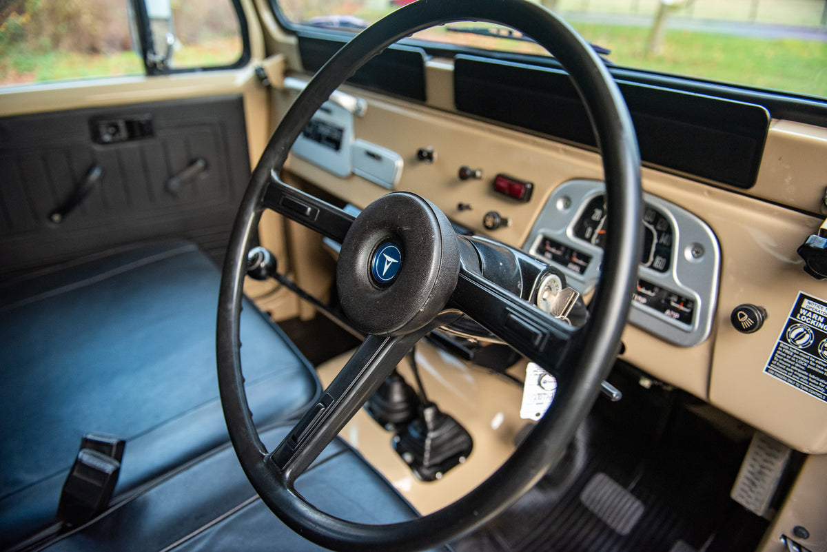 1977 TOYOTA FJ40 LAND CRUISER (SOLD)