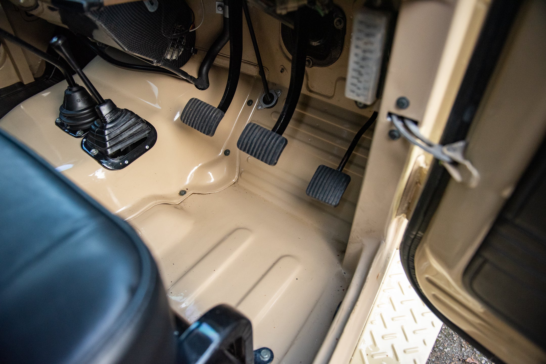 1977 FJ40 LAND CRUISER (SOLD)