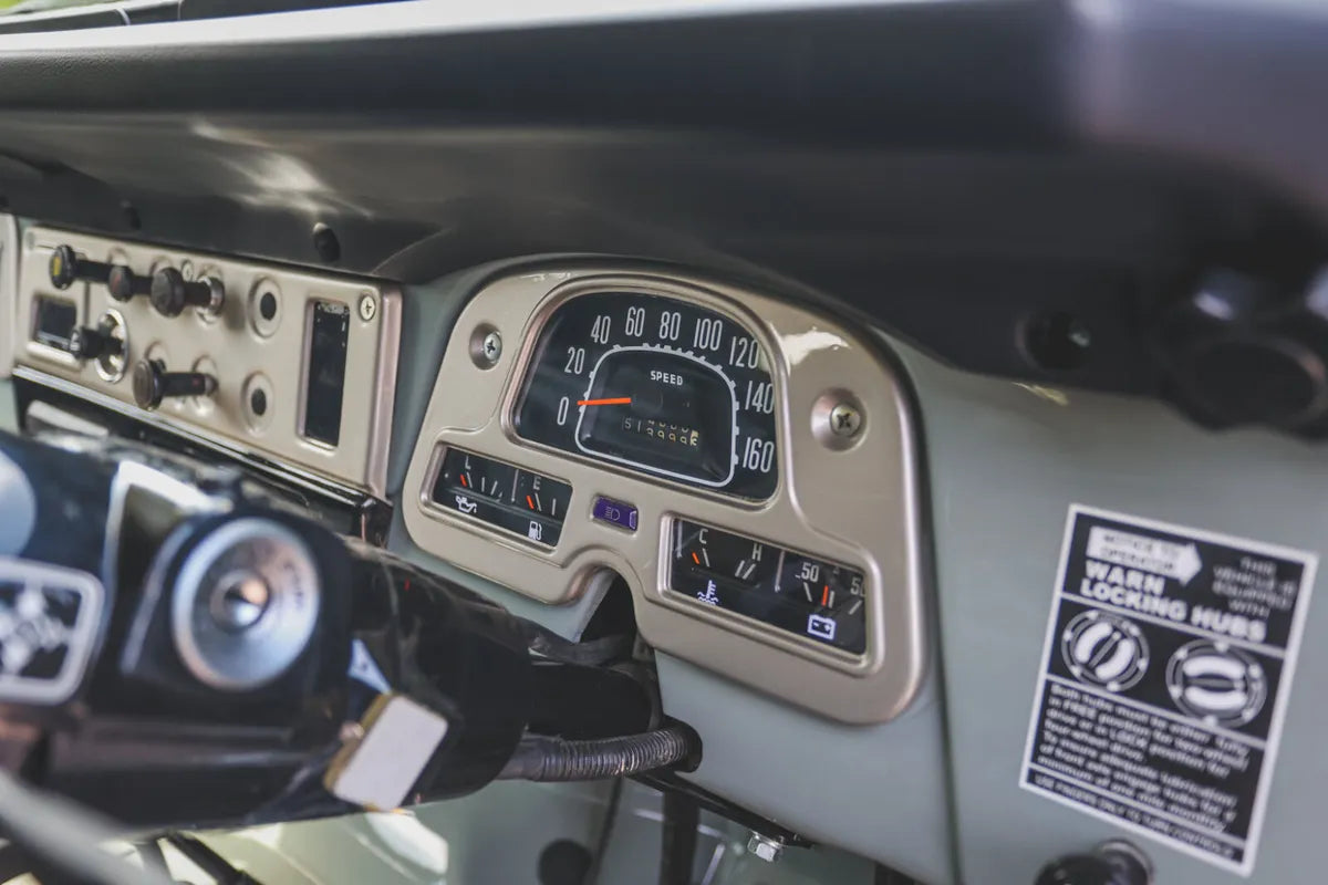 1982 TOYOTA FJ40 LAND CRUISER